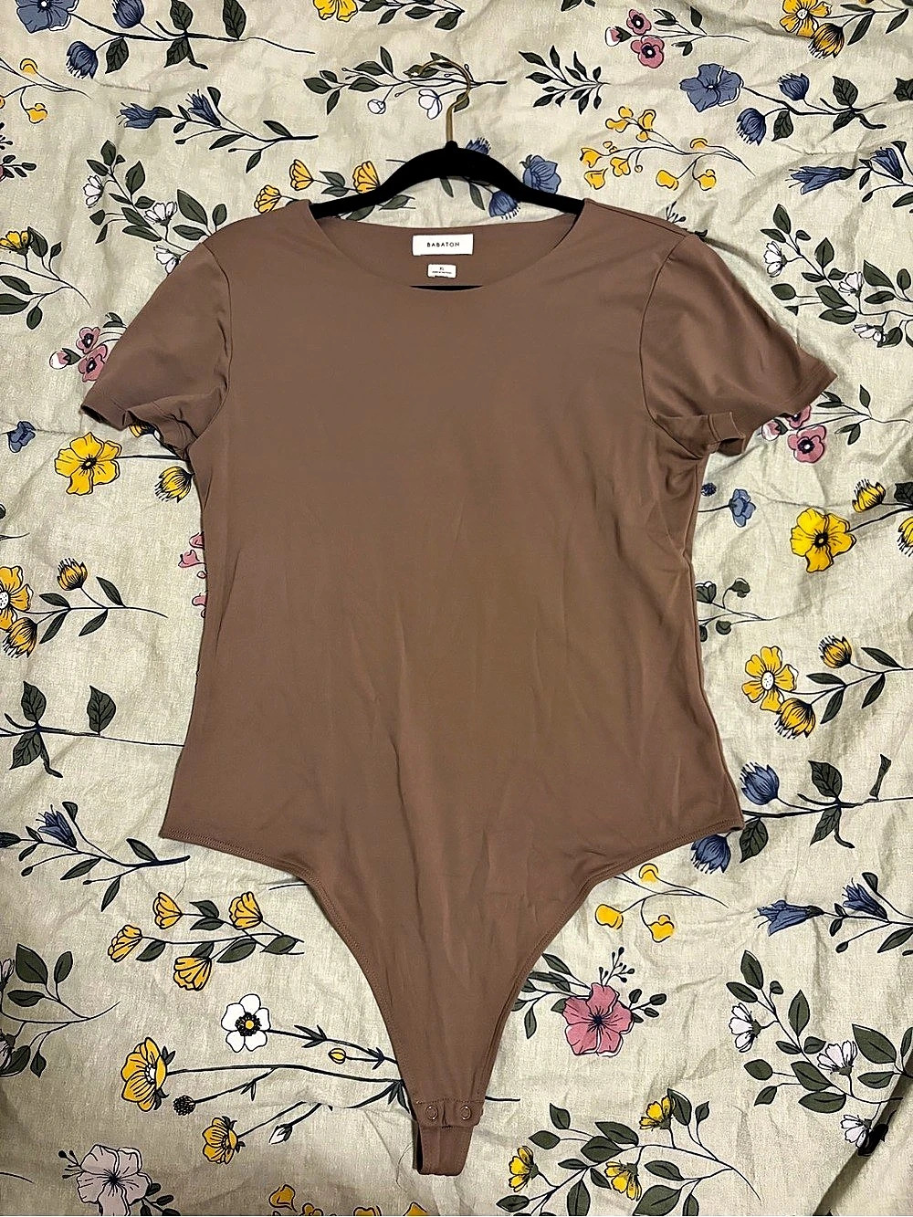 Babaton Contour Crew Shortsleeve Bodysuit Brown